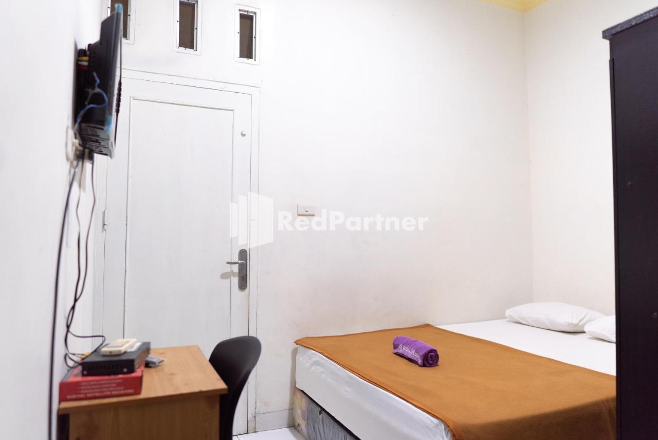 Wisma Aini Syariah Mitra Reddoorz Bandar Lampung Kültér fotó